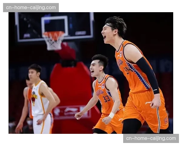 上海防守抓得紧后场到前场压得死，卢伟战术体系解析